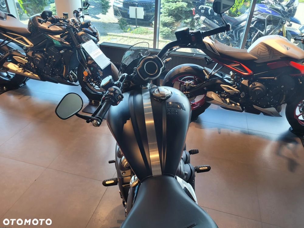 Triumph Rocket - 4
