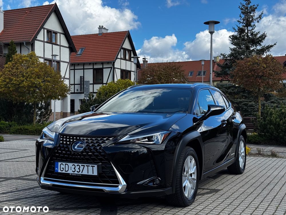 Lexus UX - 35