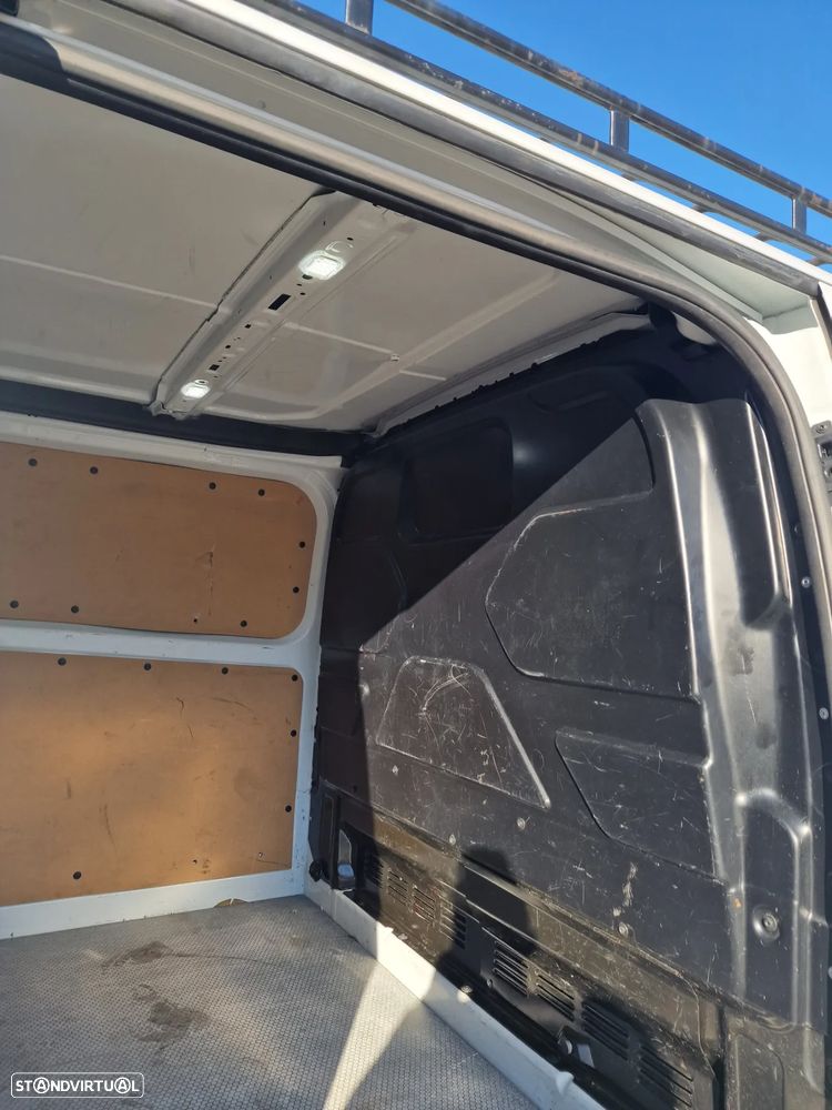 Ford e-Transit Custom - 15