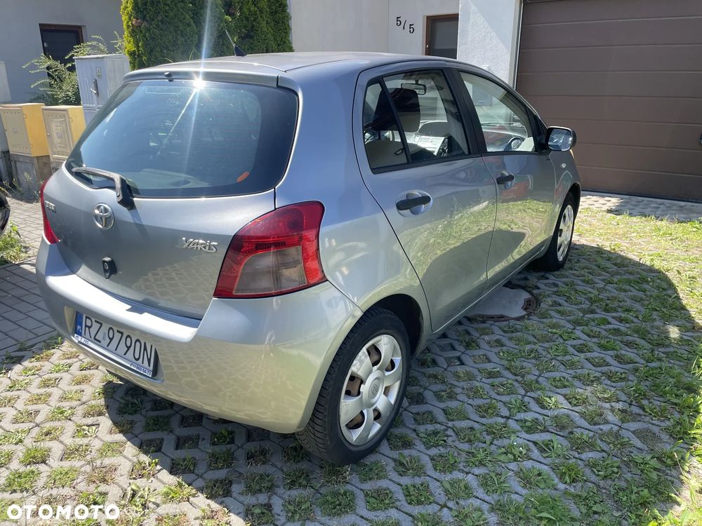 Toyota Yaris 1.0 Terra - 5