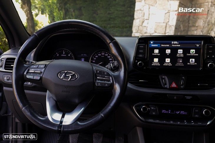 Hyundai i30 SW 1.6 CRDi Style+Navi - 32