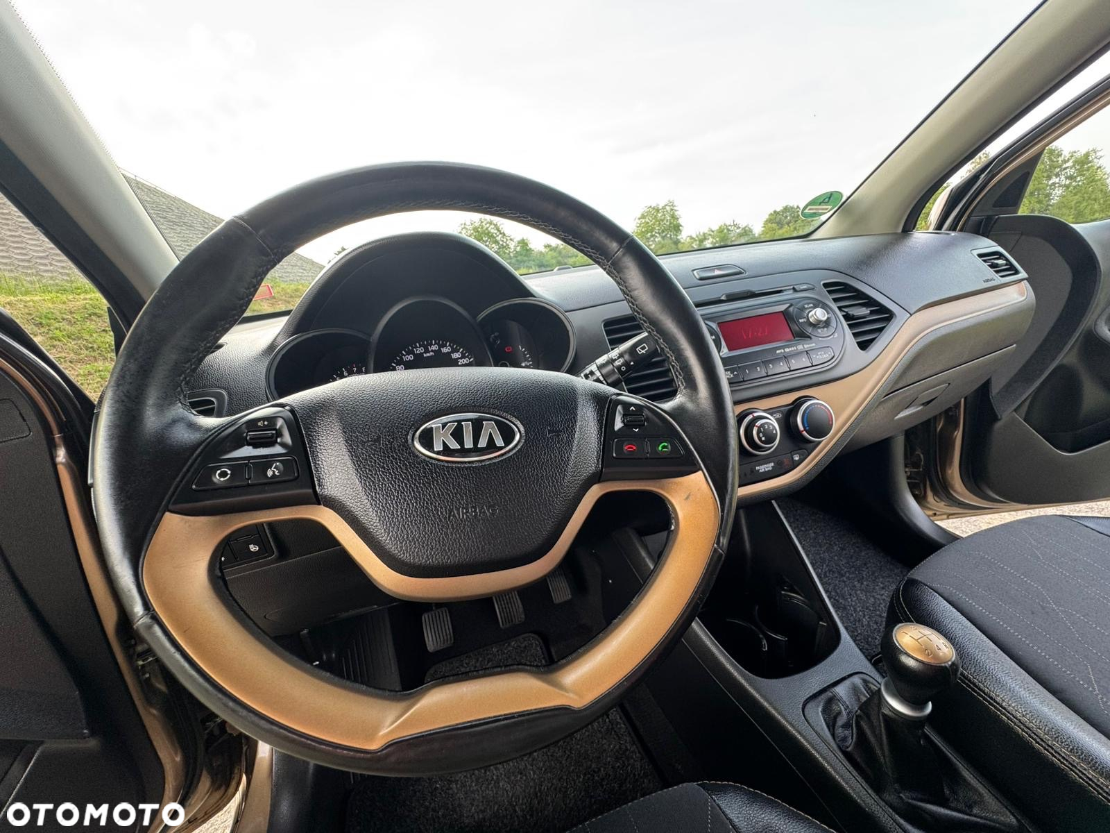 Kia Picanto 1.2 Fifa World Cup Edition - 33