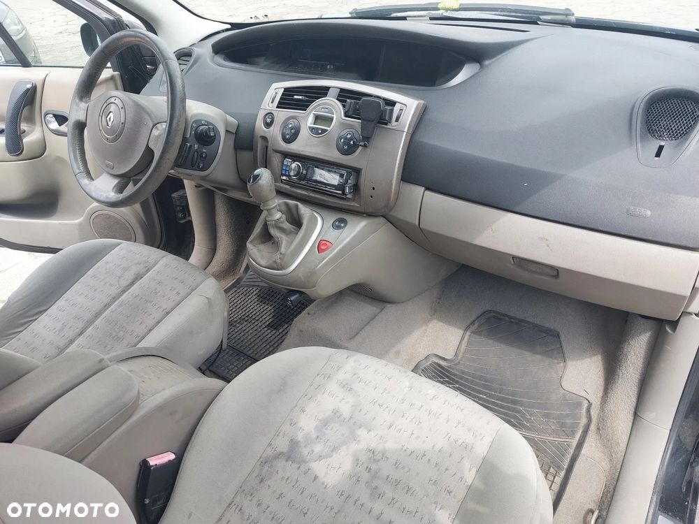 Renault Grand Scenic - 15