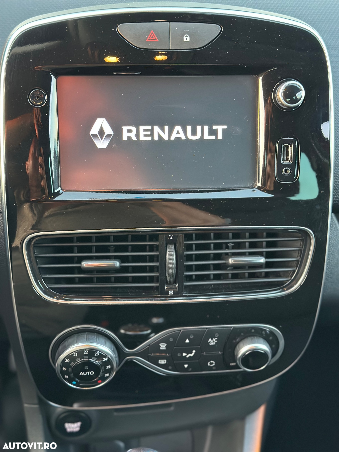Renault Clio (Energy) TCe 90 Start & Stop LIMITED - 12