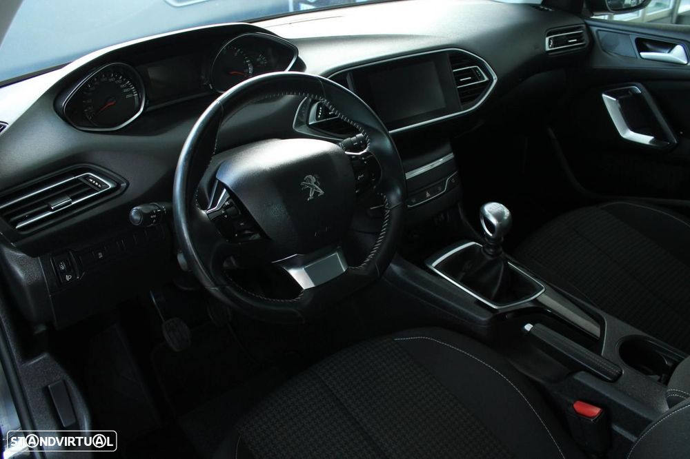 Peugeot 308 1.5 BlueHDi Style - 15