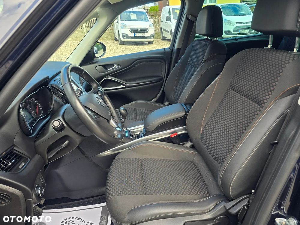 Opel Zafira 1.6 T Plus S&S - 17