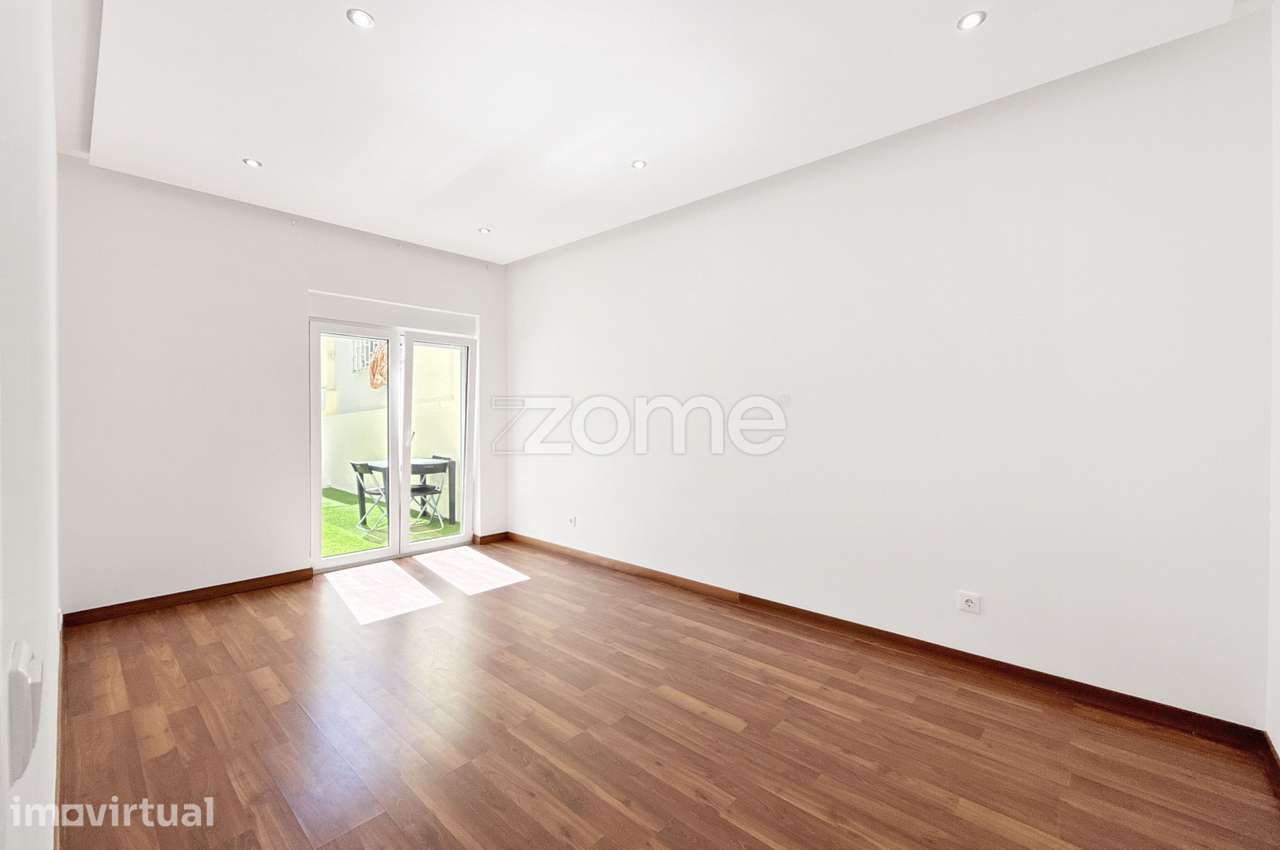 Apartamento T1 em Camarate - Grande imagem: 2/25