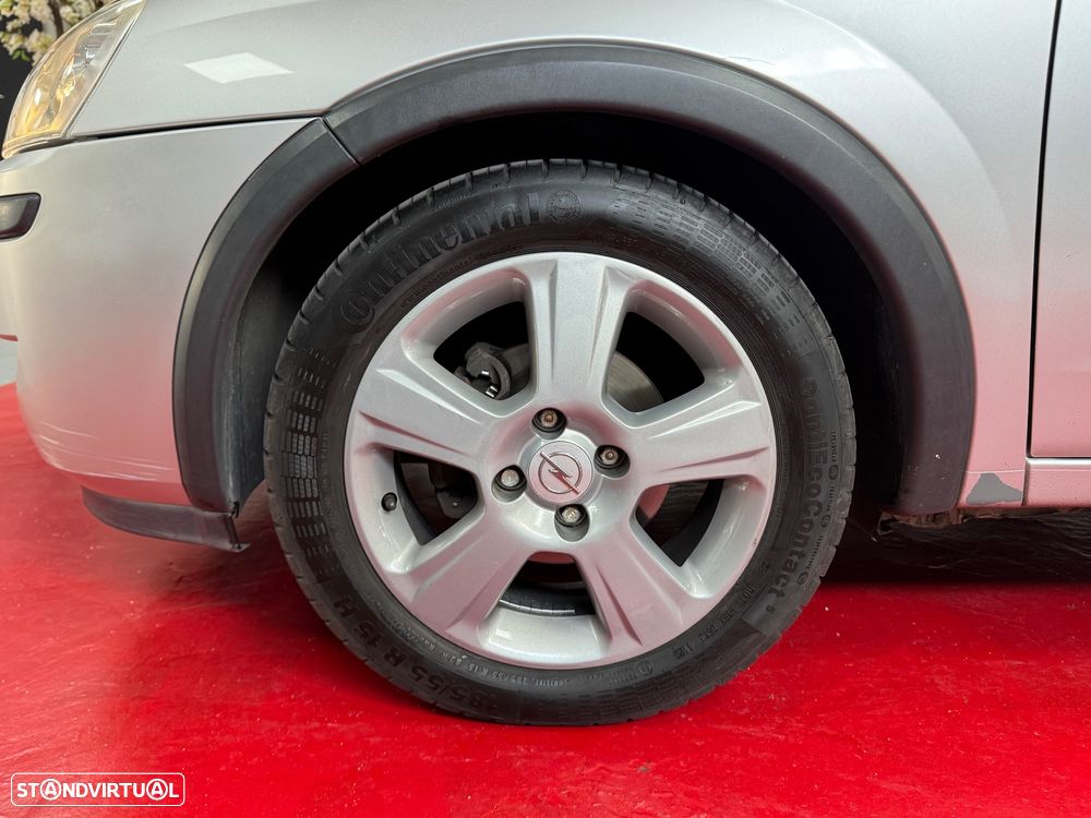 Opel Corsa 1.2 Twinport Cosmo - 11