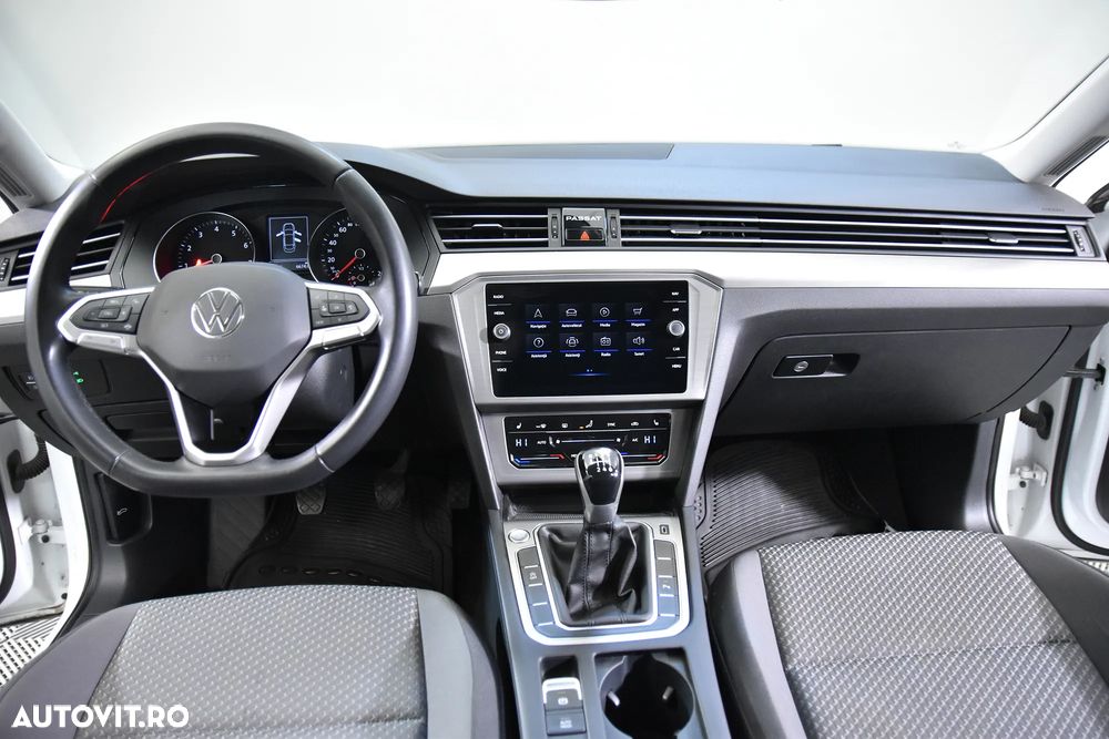 Volkswagen Passat - 10