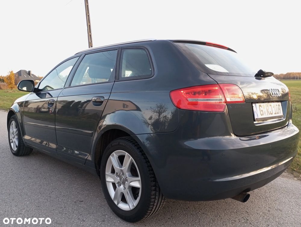 Audi A3 Sportback - 16