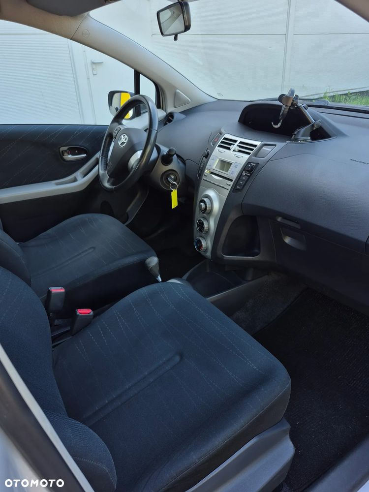 Toyota Yaris - 6