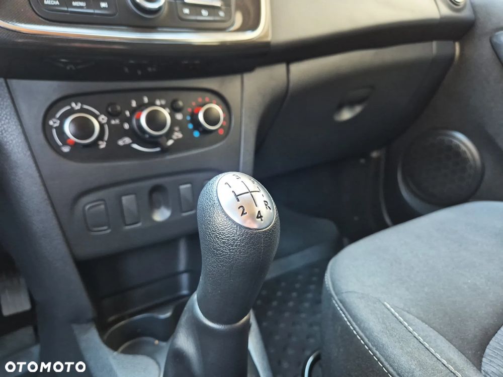 Dacia Logan 0.9 TCe Laureate S&S - 13