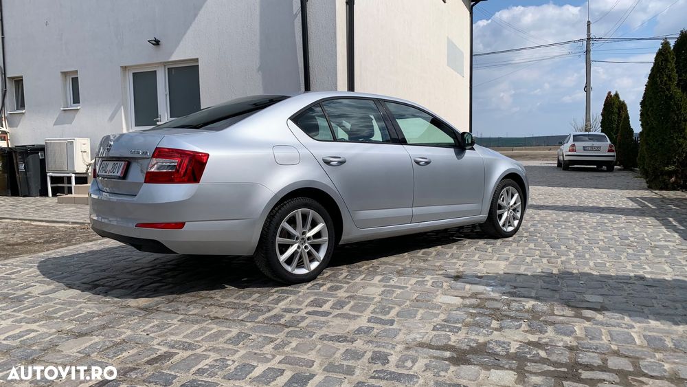 Skoda Octavia 1.4 TSI STYLE - 26