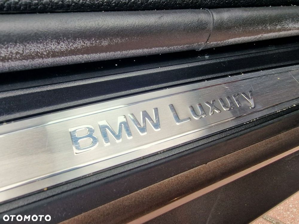 BMW Seria 3 318d Luxury Line - 24