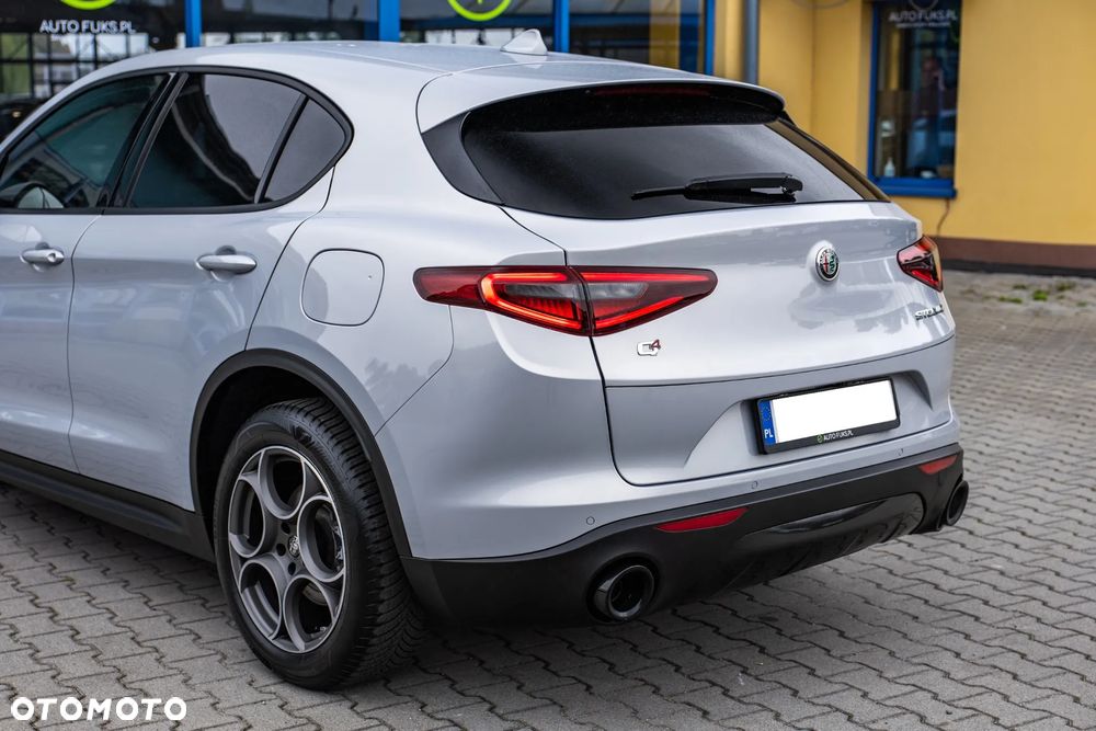 Alfa Romeo Stelvio 2.0 Turbo Sprint Q4 - 8