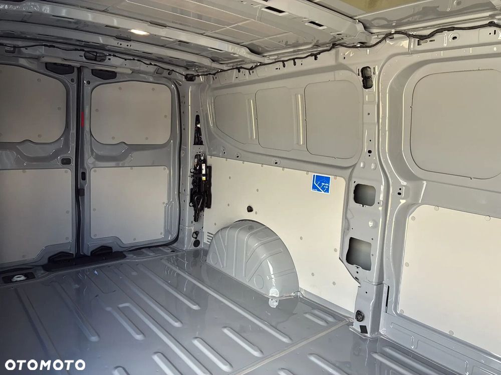 Volkswagen Transporter Furgon 2.0 TDI 150 KM manual - 23