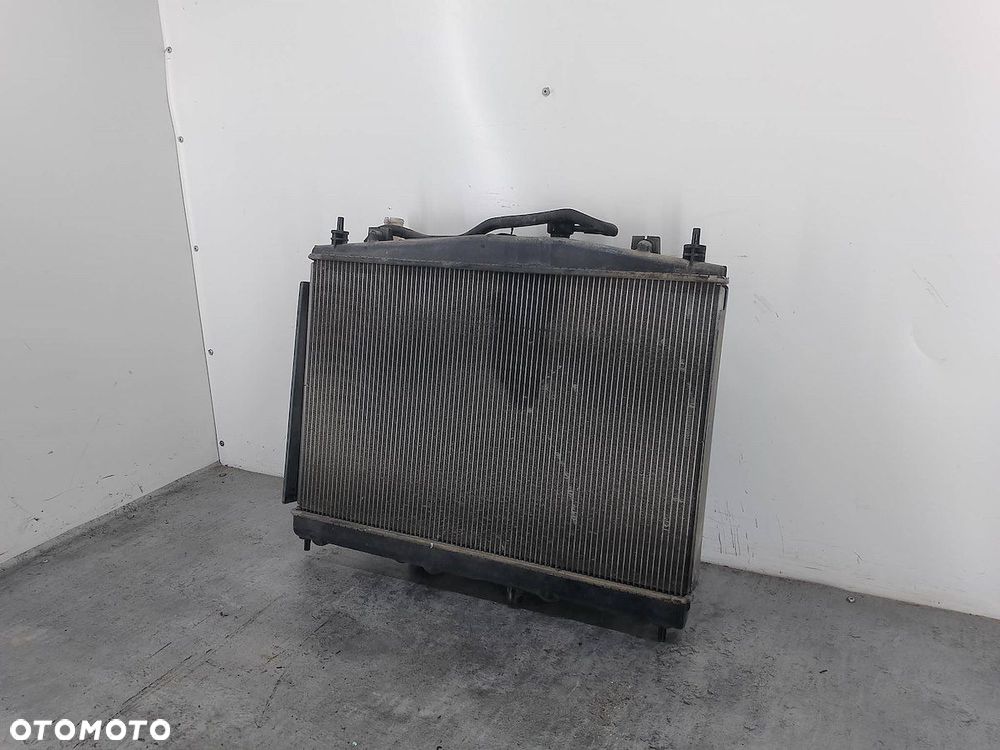 CHŁODNICA WODY Z WENTYLATOREM NISSAN CUBE III 1.6 16V - 1