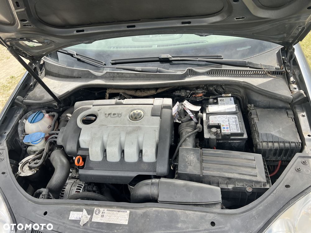 Volkswagen Golf - 16
