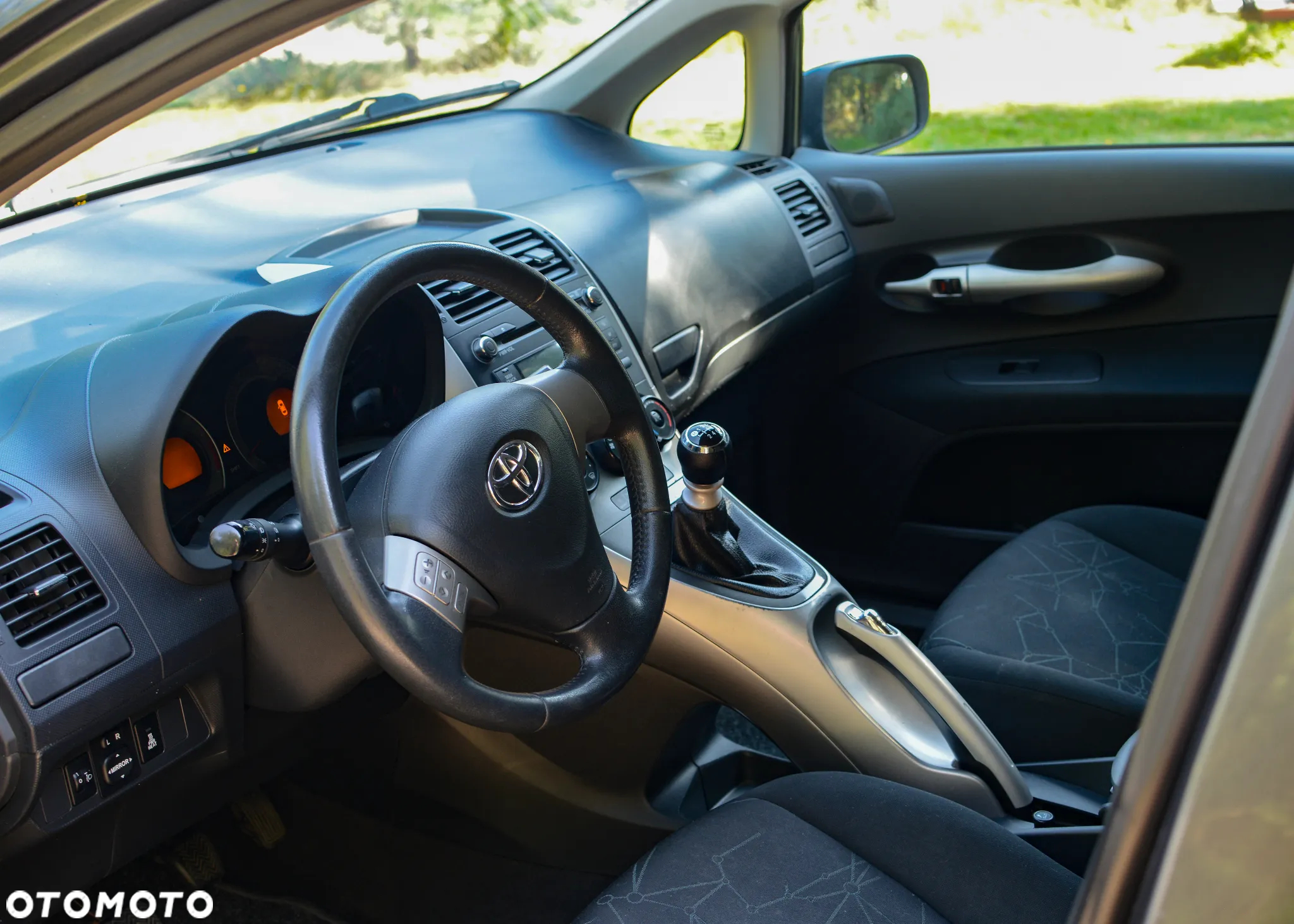 Toyota Auris 1.4 D-4D Luna - 4