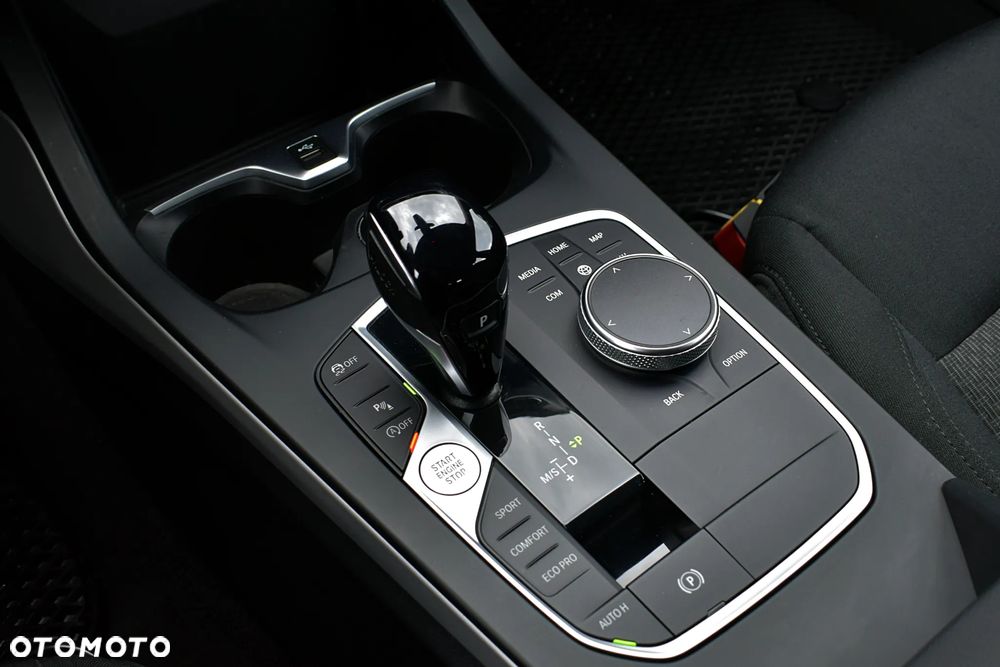 BMW Seria 1 118i - 14
