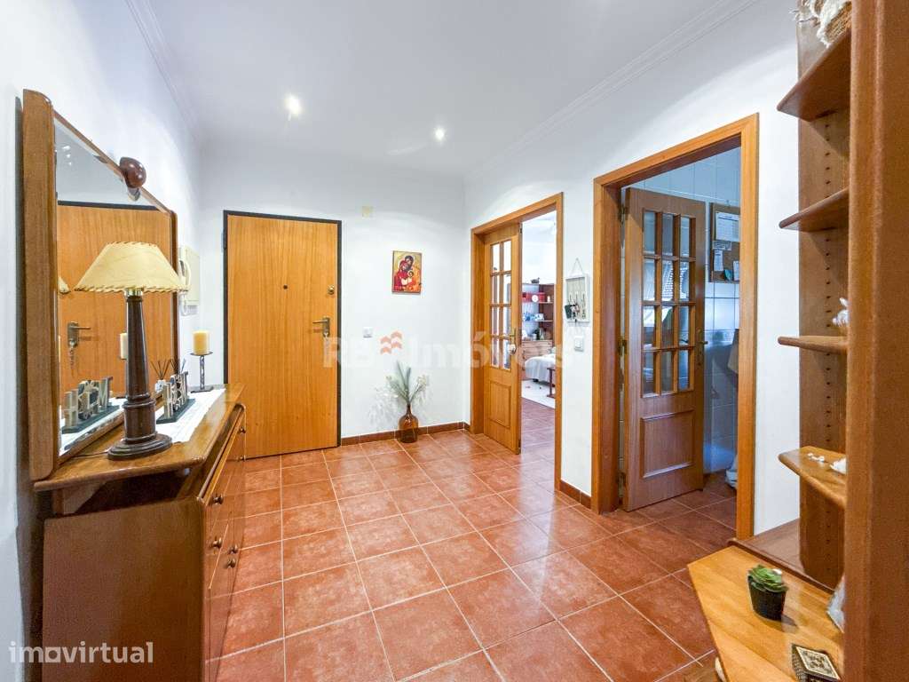 Apartamento T3 com Excelente Localização em Vila Nova da Barquinha - Grande imagem: 4/43