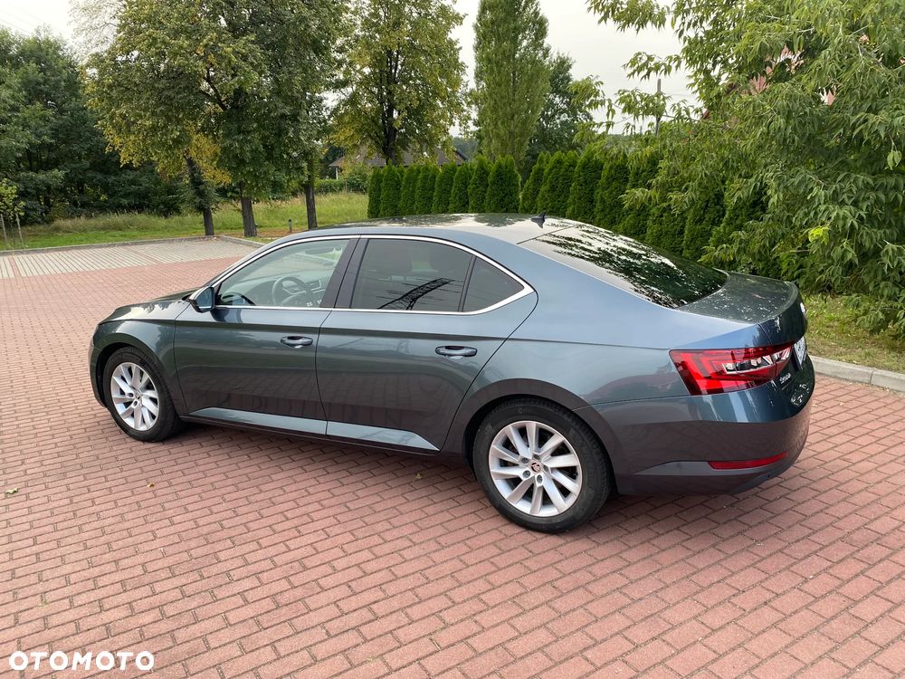 Skoda Superb 2.0 TDI Style DSG7 - 2