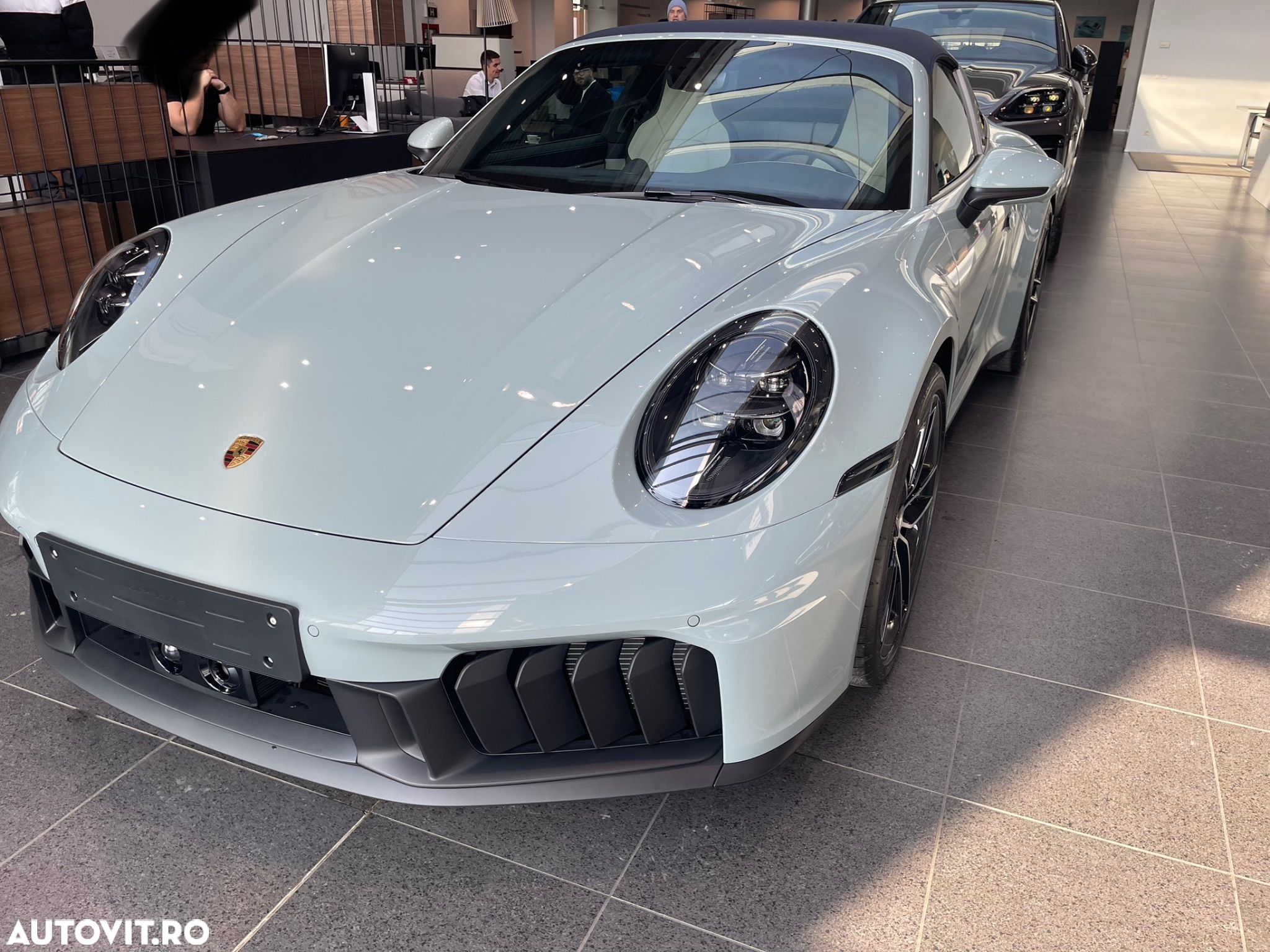 Porsche 911 Targa 4 GTS PDK - 1