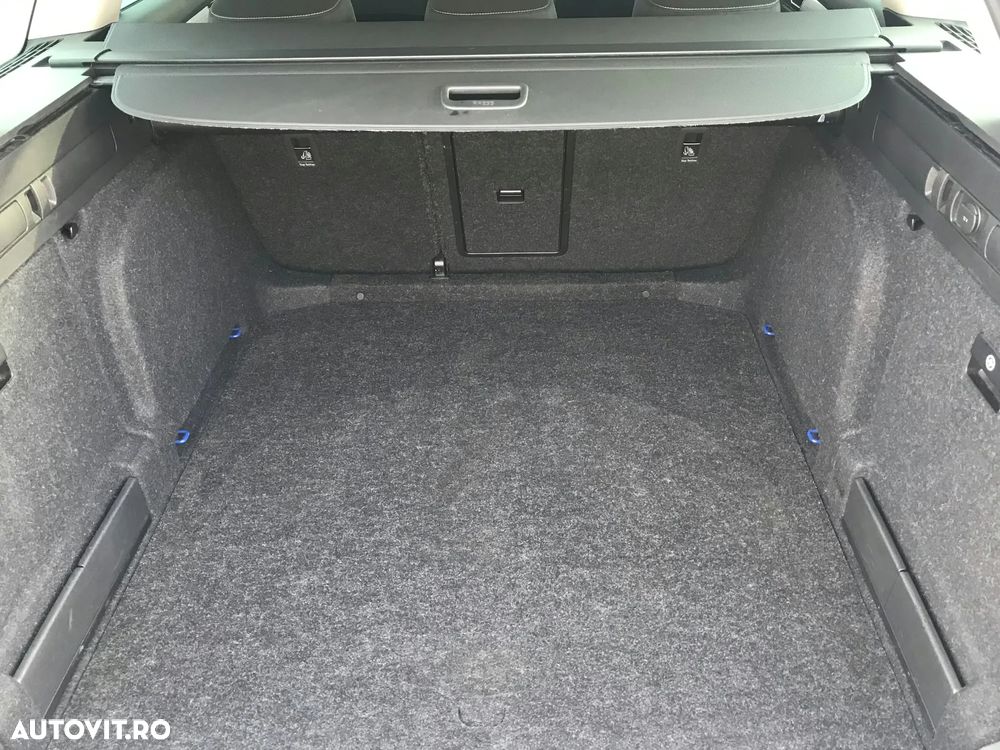 Skoda Superb 2.0 TDI DSG Ambition - 39
