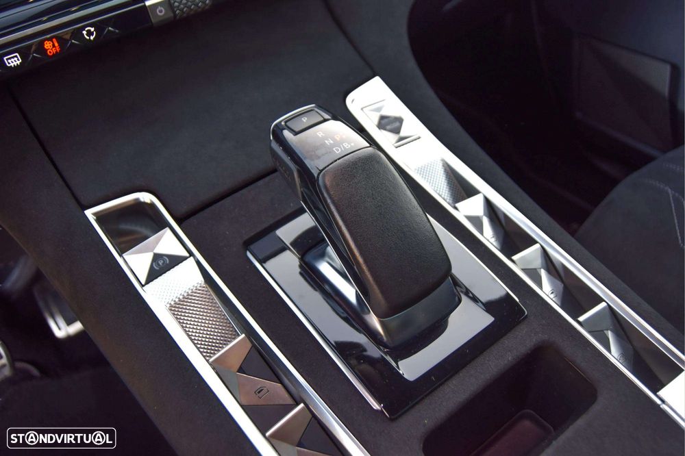 DS DS7 Crossback E-Tense Performance Line+ EAT8 - 19