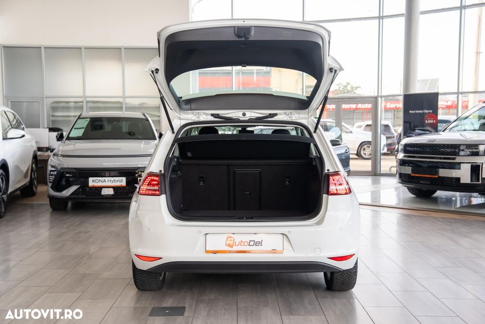 Volkswagen Golf - 13