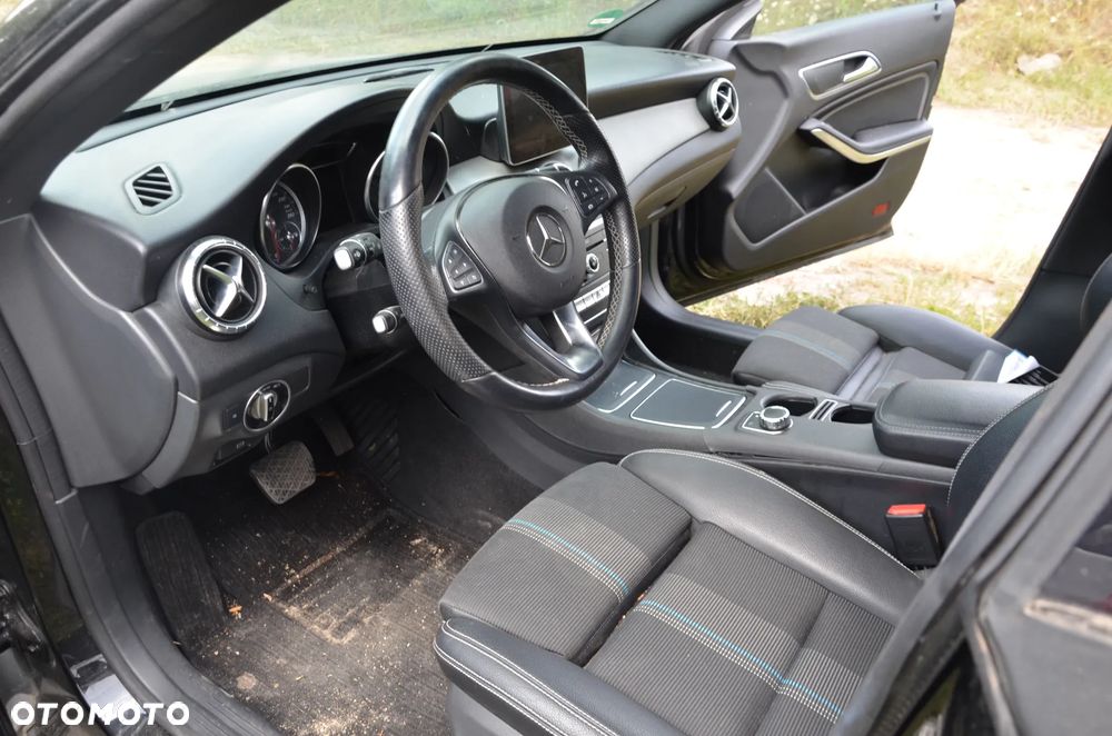 Mercedes-Benz CLA 220 d 7G-DCT AMG Line - 13