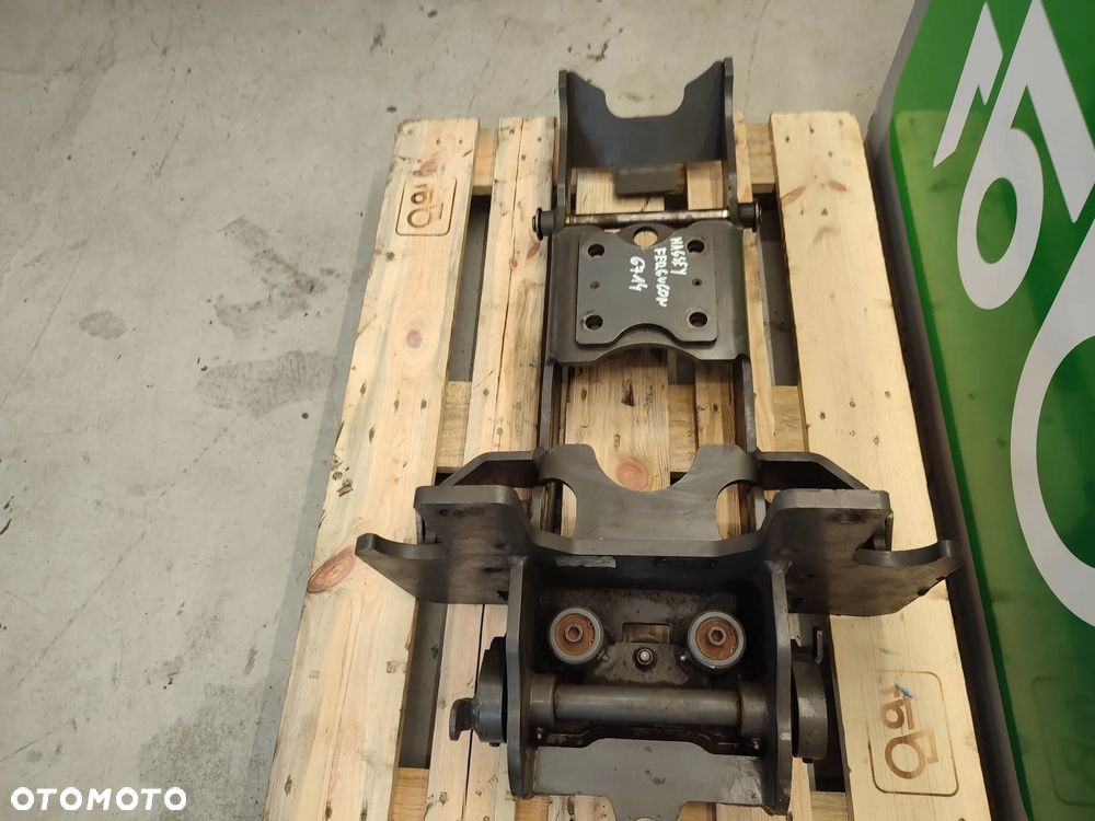 Zaczep hydrauliczny dolny Hitch Massey Ferguson 6714 (17147425) - 8