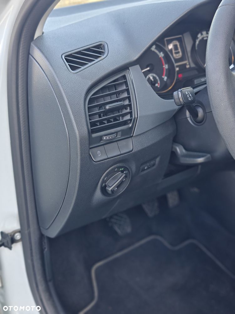 Skoda Fabia - 25