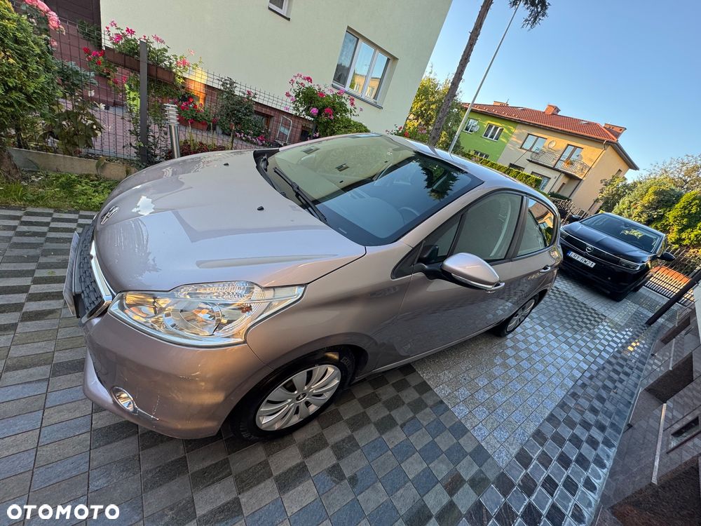 Peugeot 208 - 9