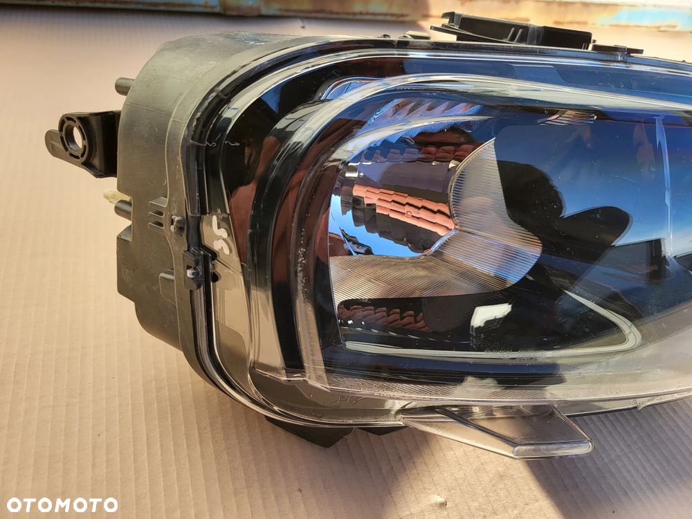 Lampa przednia prawa Citroen C4 Cactus Przed LIFT - 4