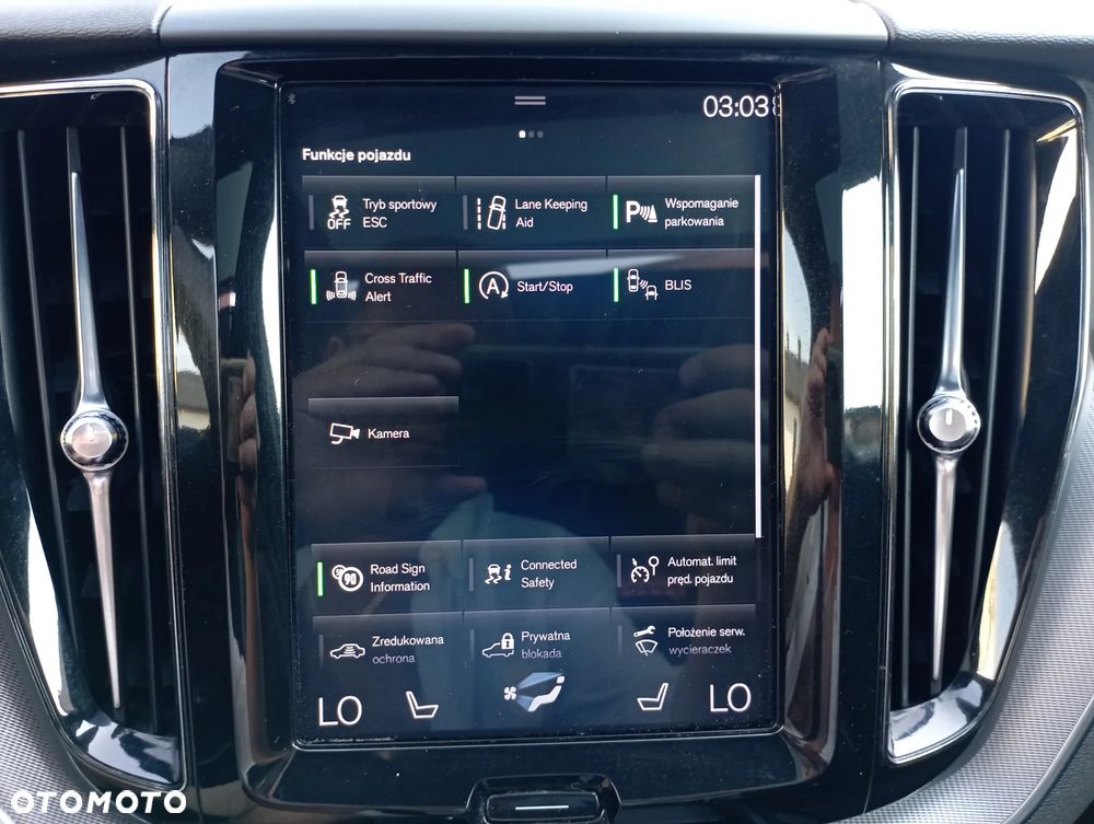 Volvo XC 60 D5 AWD R-Design - 21