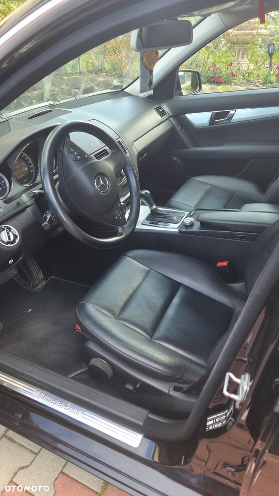 Mercedes-Benz Klasa C 250 CDI DPF Automatik BlueEFFICIENCY Elegance - 15