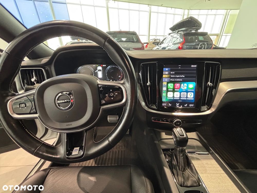 Volvo V60 D4 R-Design - 15