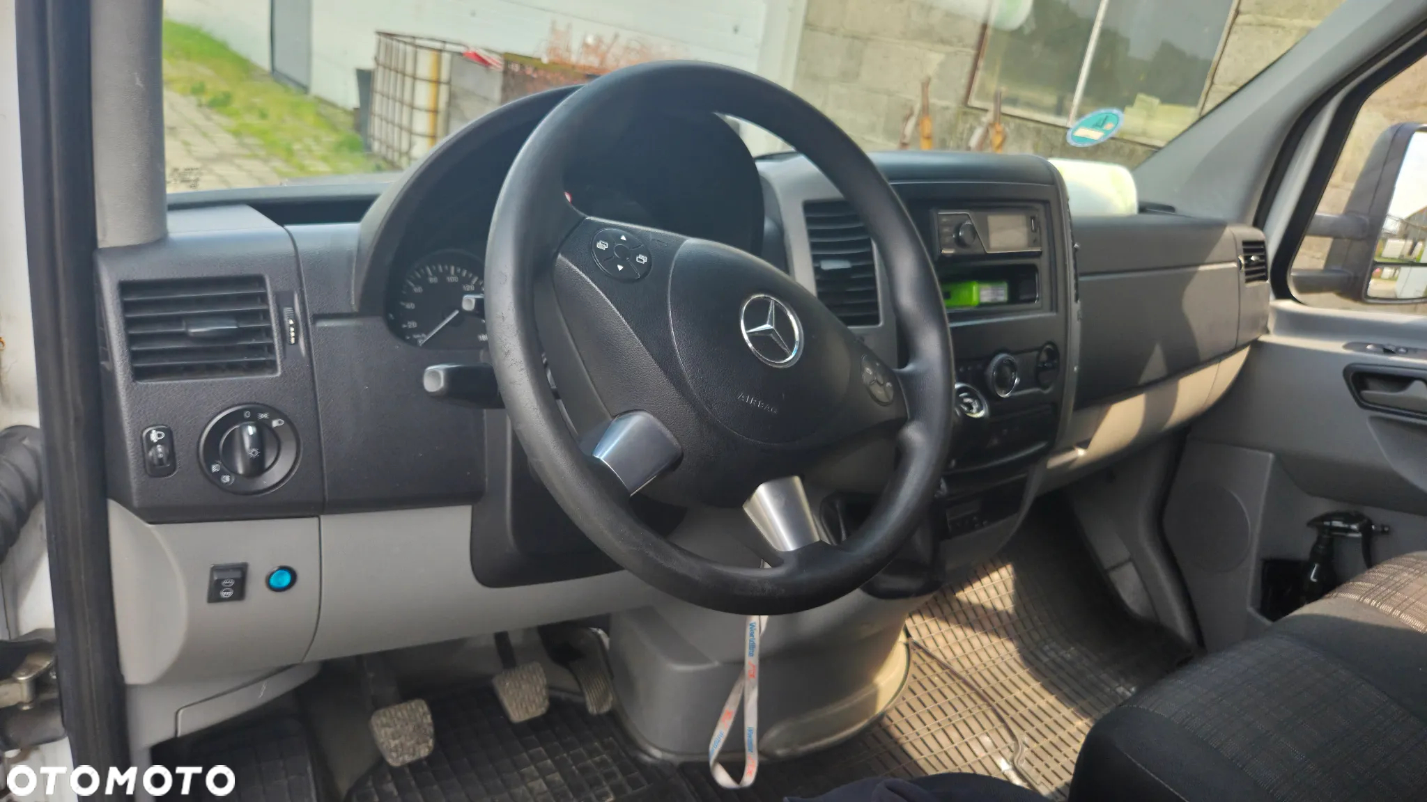 Mercedes-Benz Sprinter - 5