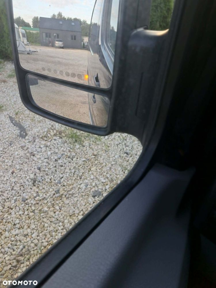 Volkswagen Crafter 2,0 biturbo - 21