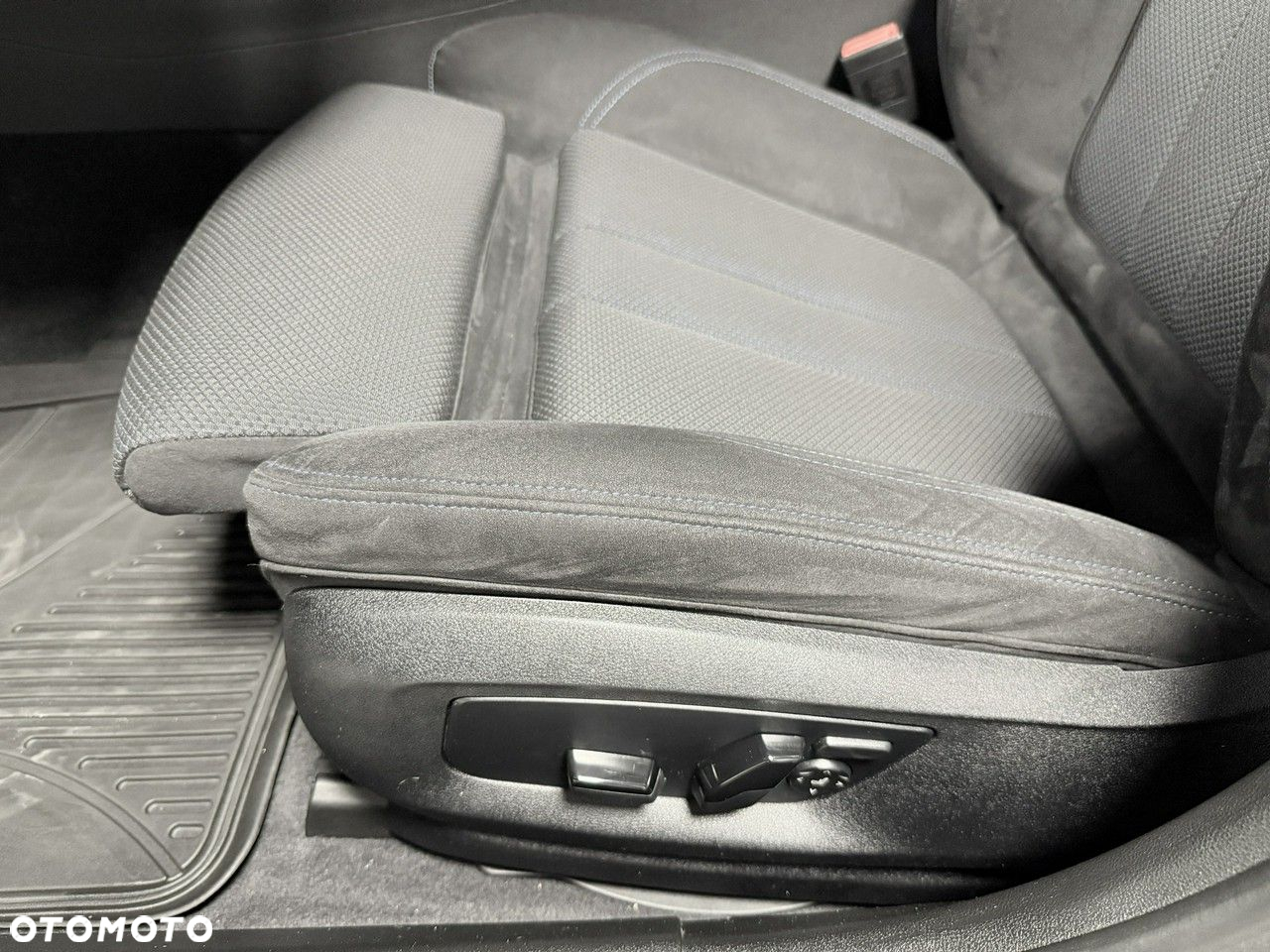 BMW Seria 5 520d Touring M Sport Edition - 29