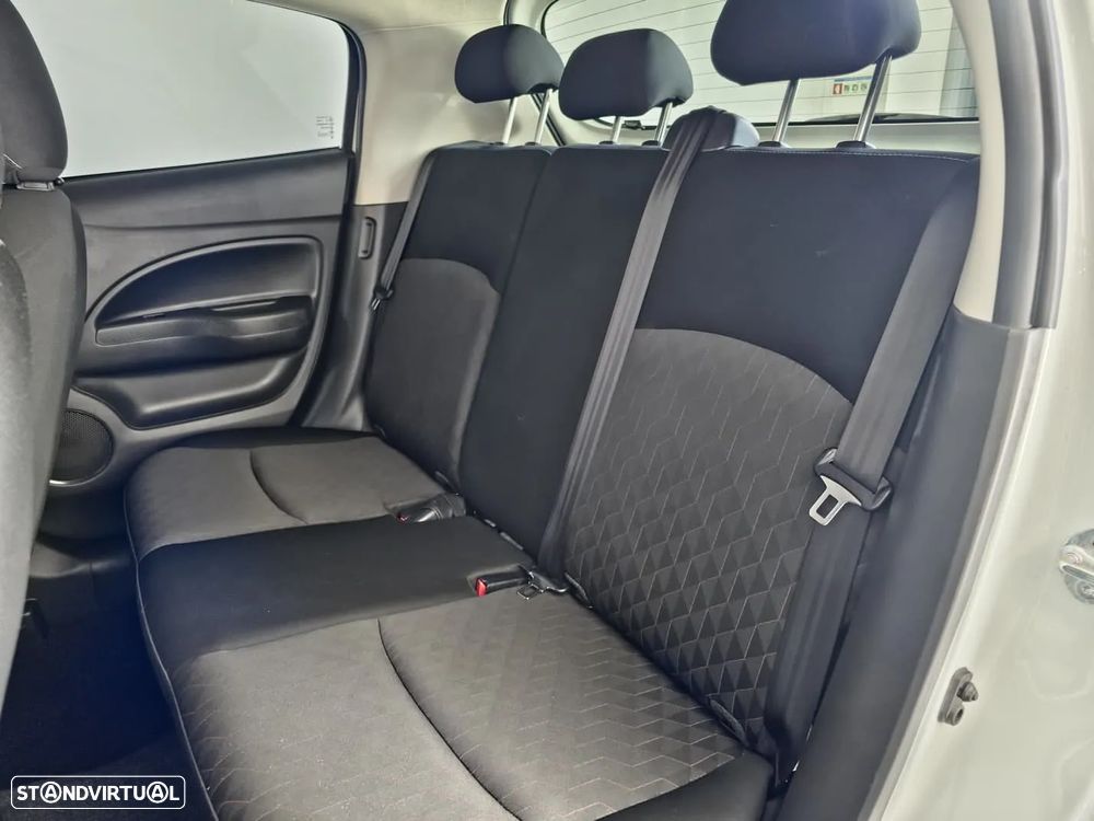 Mitsubishi Space Star 1.2 Intense - 14