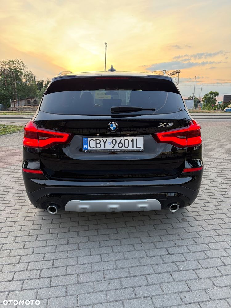 BMW X3 xDrive20d xLine - 17