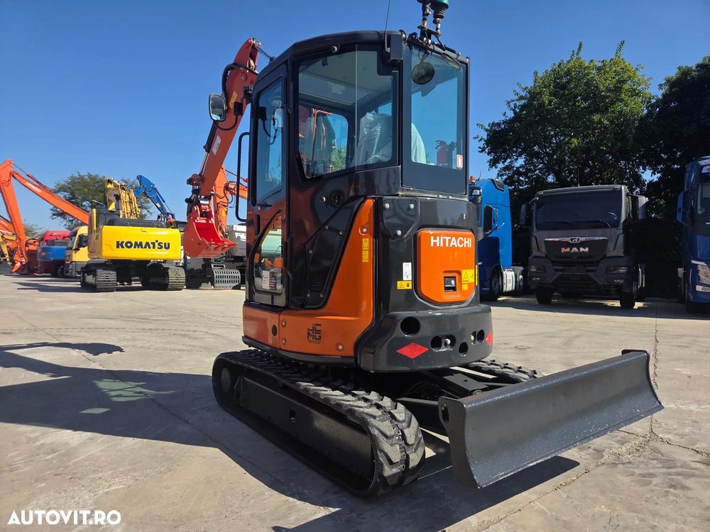 Hitachi 3,7 tone, Hitachi ZX33-6, 2023, 2.253h, CUPLA RAPIDA+3 cupe NOI, lama nivelare, inst picon pe brate, aer cond, antifurt, latime 1,55m, ad sapare, 3,5m, ridica 2,8t, posibilitate leasing 4 ani, senile 90% ok, PROMOTIE 36.900 EUR+Tva - 1