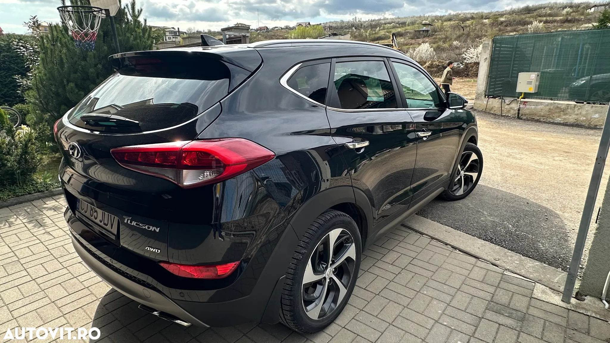 Hyundai Tucson 2.0 CRDI 4WD 6AT Premium+ - 3
