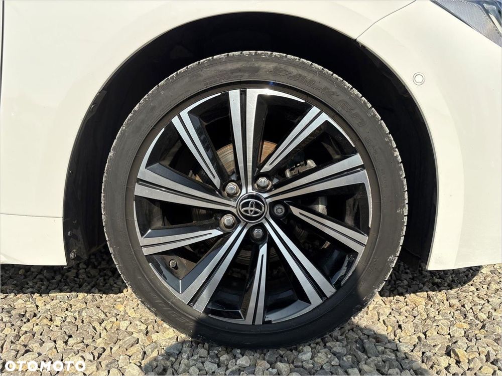 Toyota Corolla 1.8 Hybrid Style - 18
