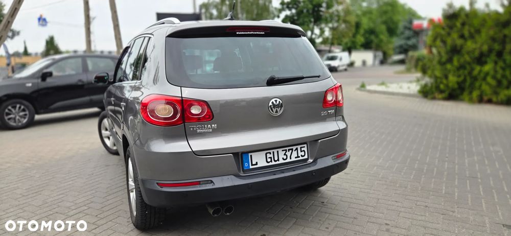 Volkswagen Tiguan 2.0 TDI DPF BlueMotion Technology Exclusive - 11