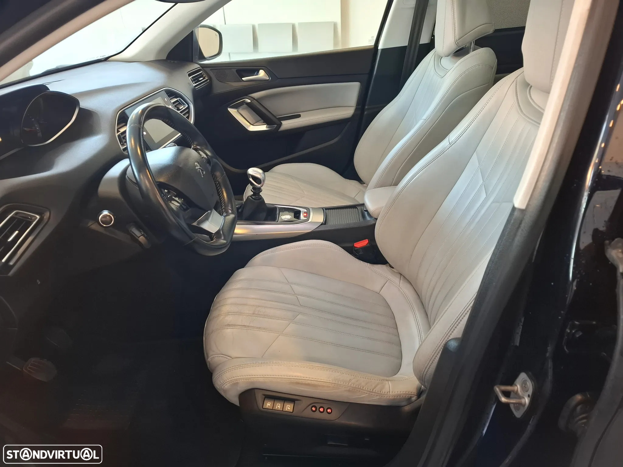 Peugeot 308 1.5 BlueHDi Allure Pack - 10