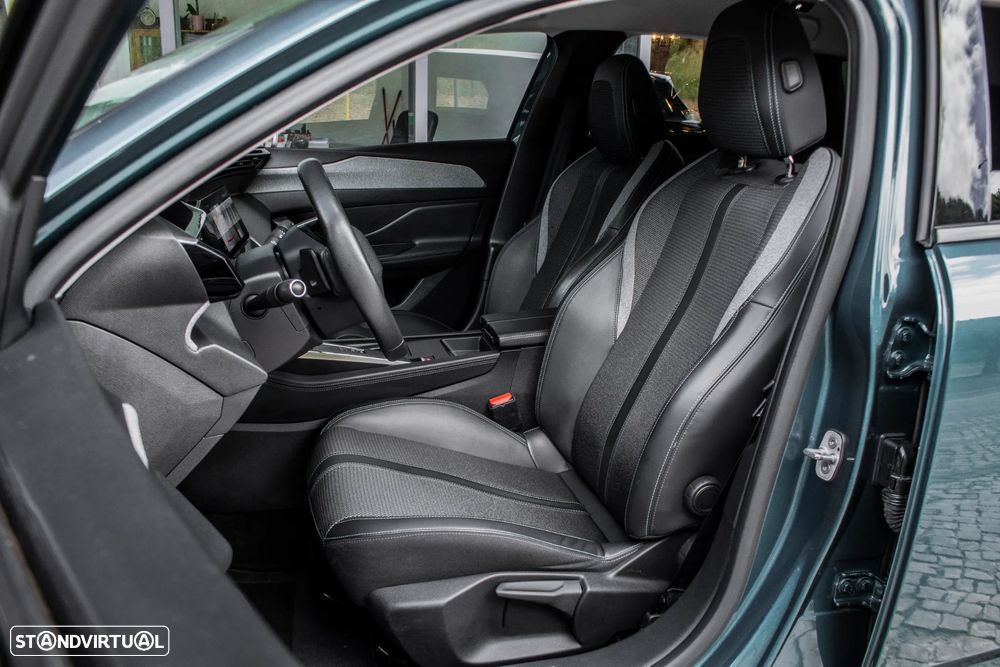 Peugeot 308 SW BlueHDi 130 EAT8 Allure - 26