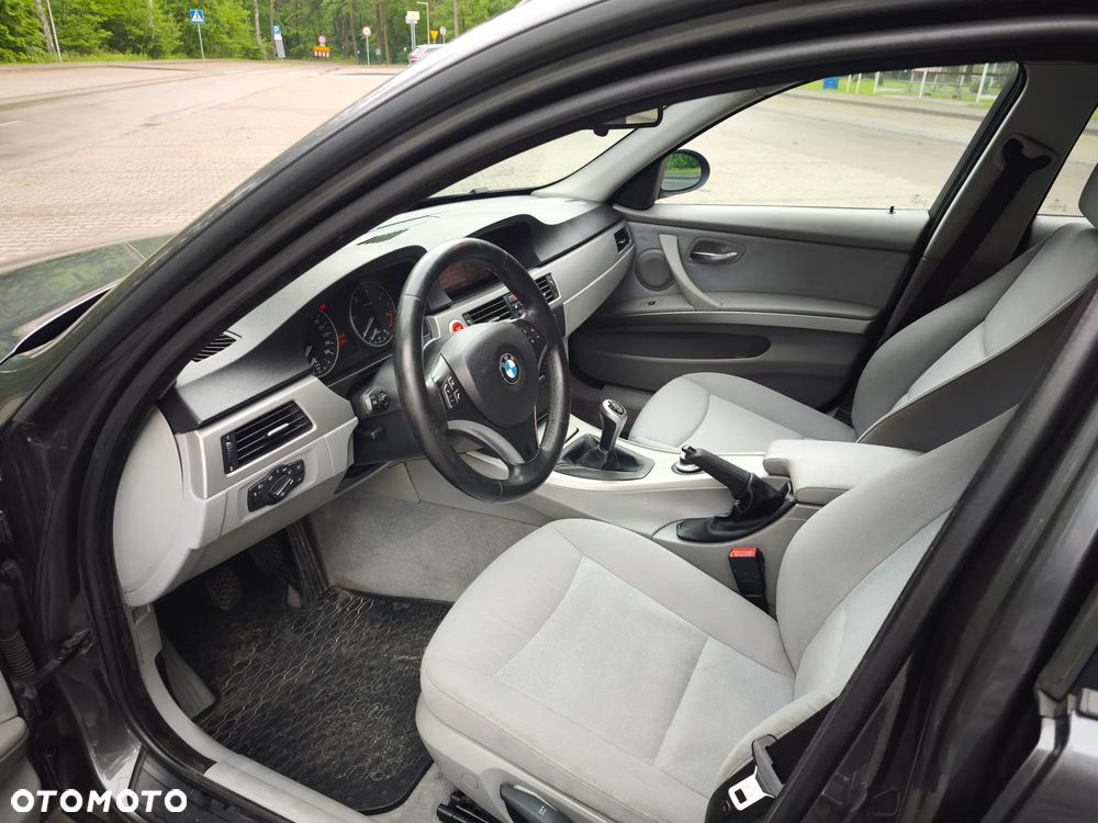 BMW Seria 3 320d - 13